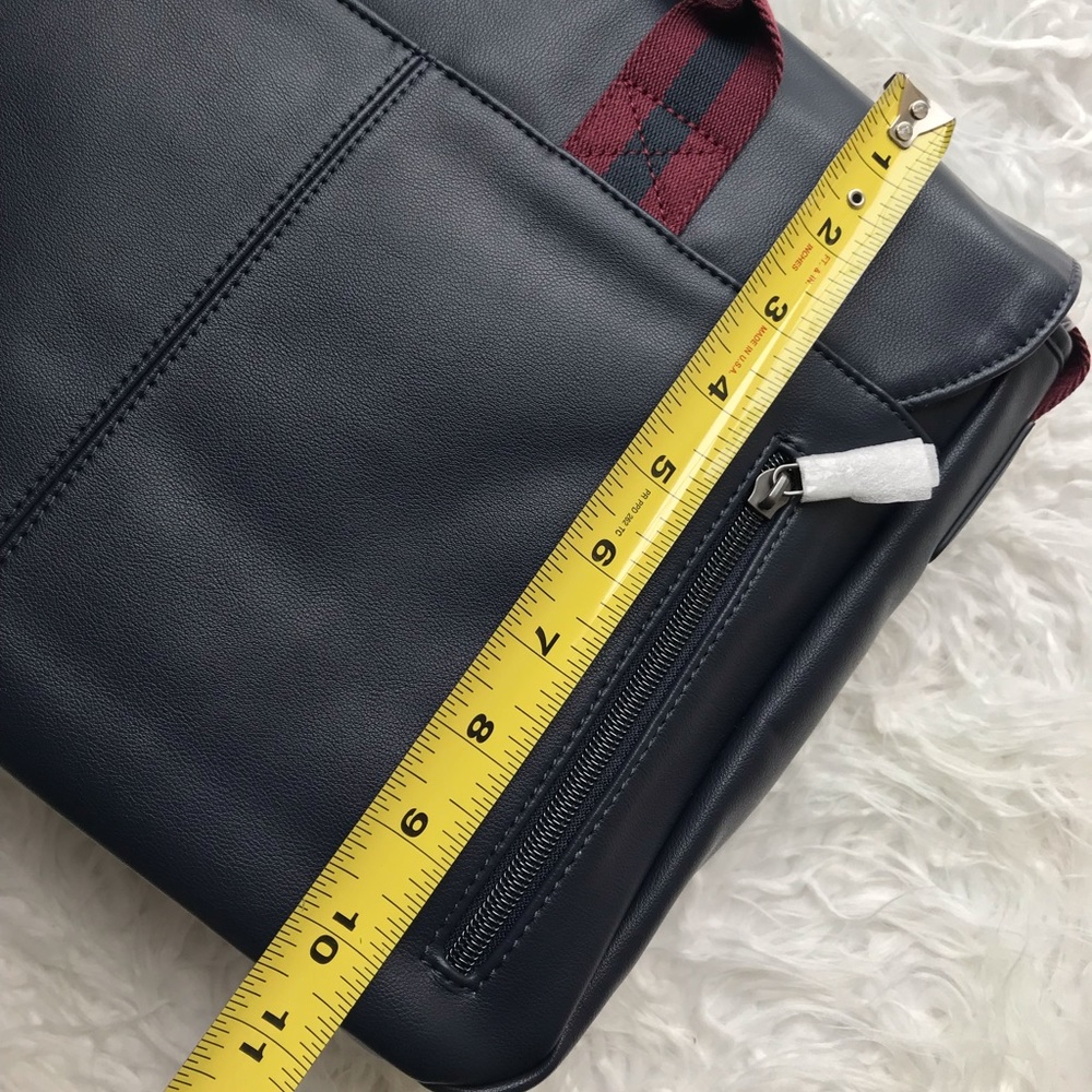 NWT Armani Exchange Messenger Bag - Picture 6 of 8